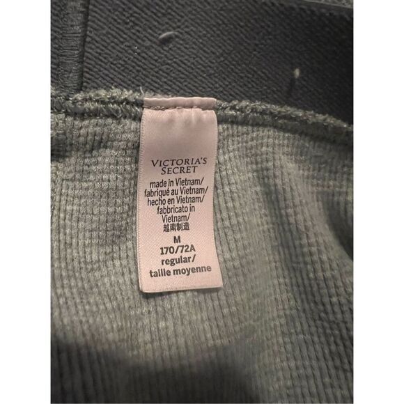 Victoria's Secret gray leggings, thermal look - Picture 5 of 5